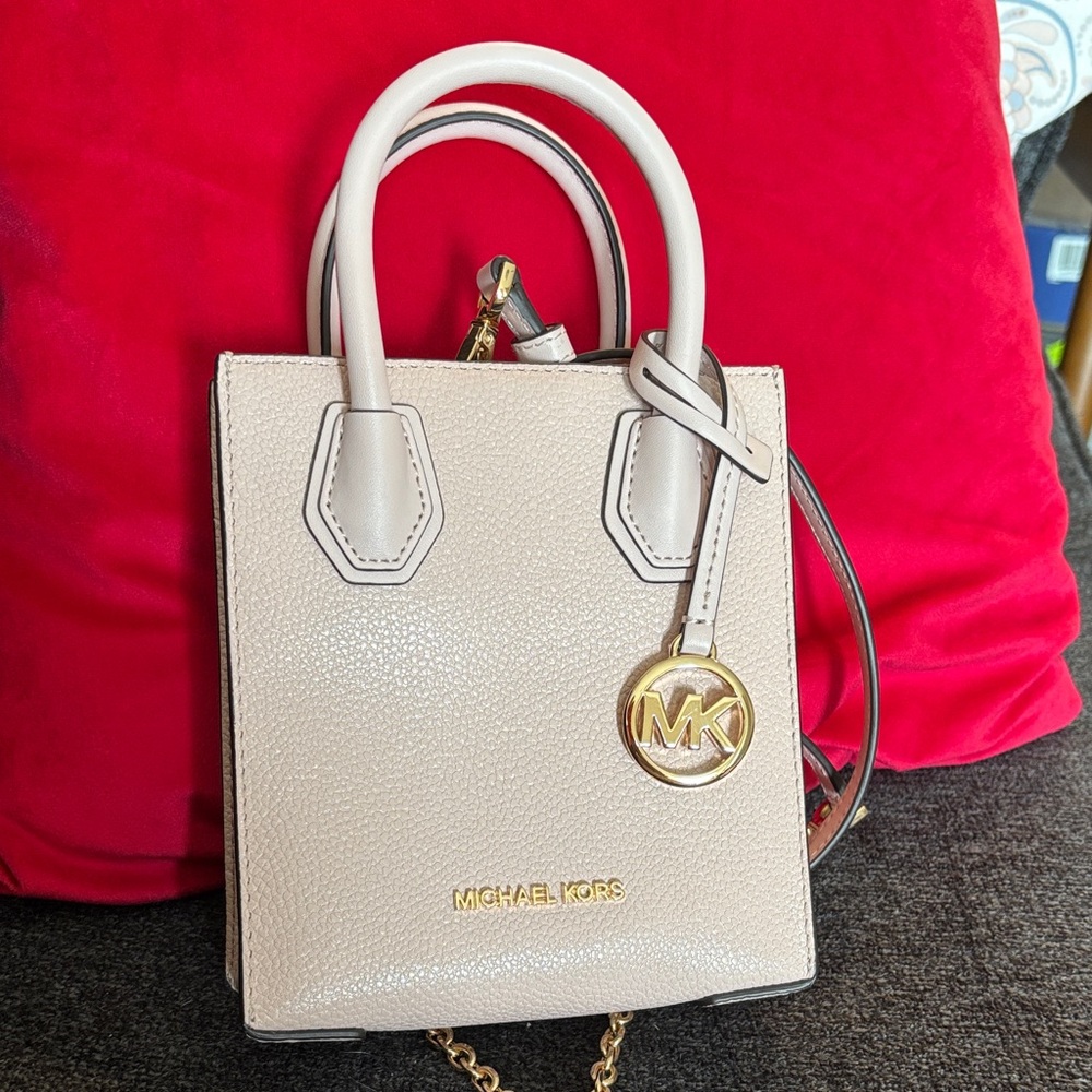 Michael Kors Mini Bag in Cream with Gold Accents